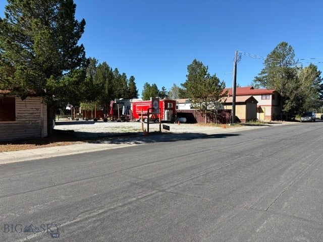 625 Highway Avenue West