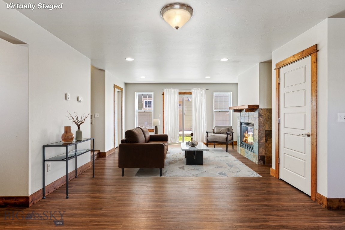 Cottage Park Lane Condos - Residential