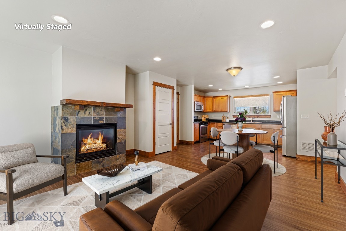 Cottage Park Lane Condos - Residential