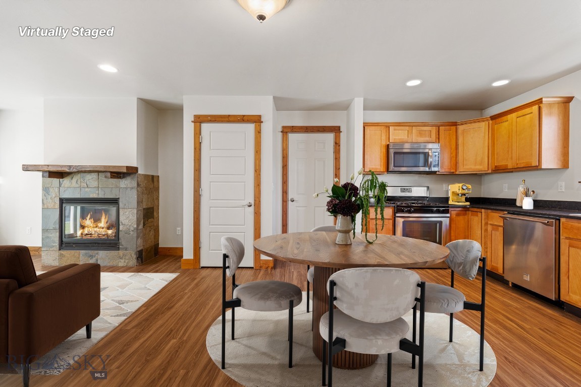 Cottage Park Lane Condos - Residential
