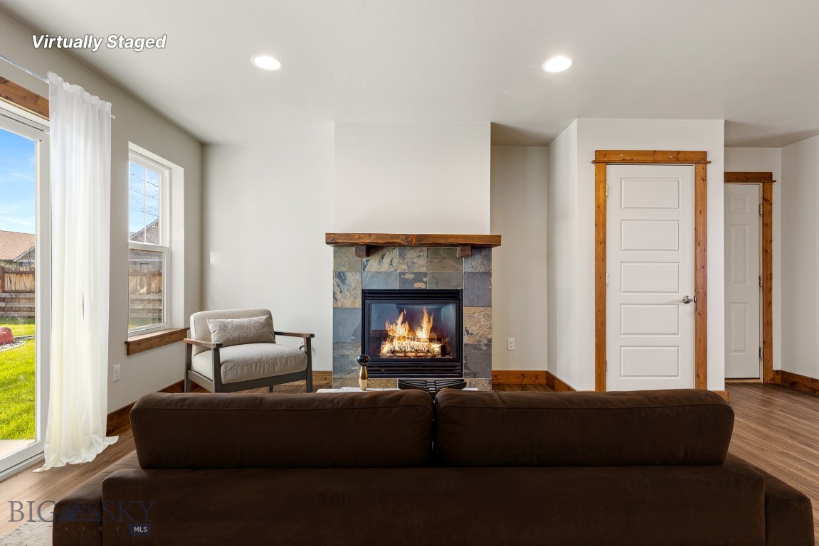 Cottage Park Lane Condos - Residential