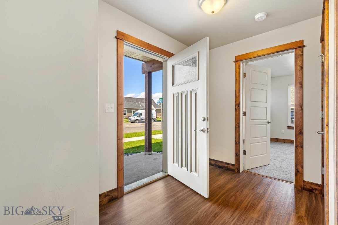 Cottage Park Lane Condos - Residential