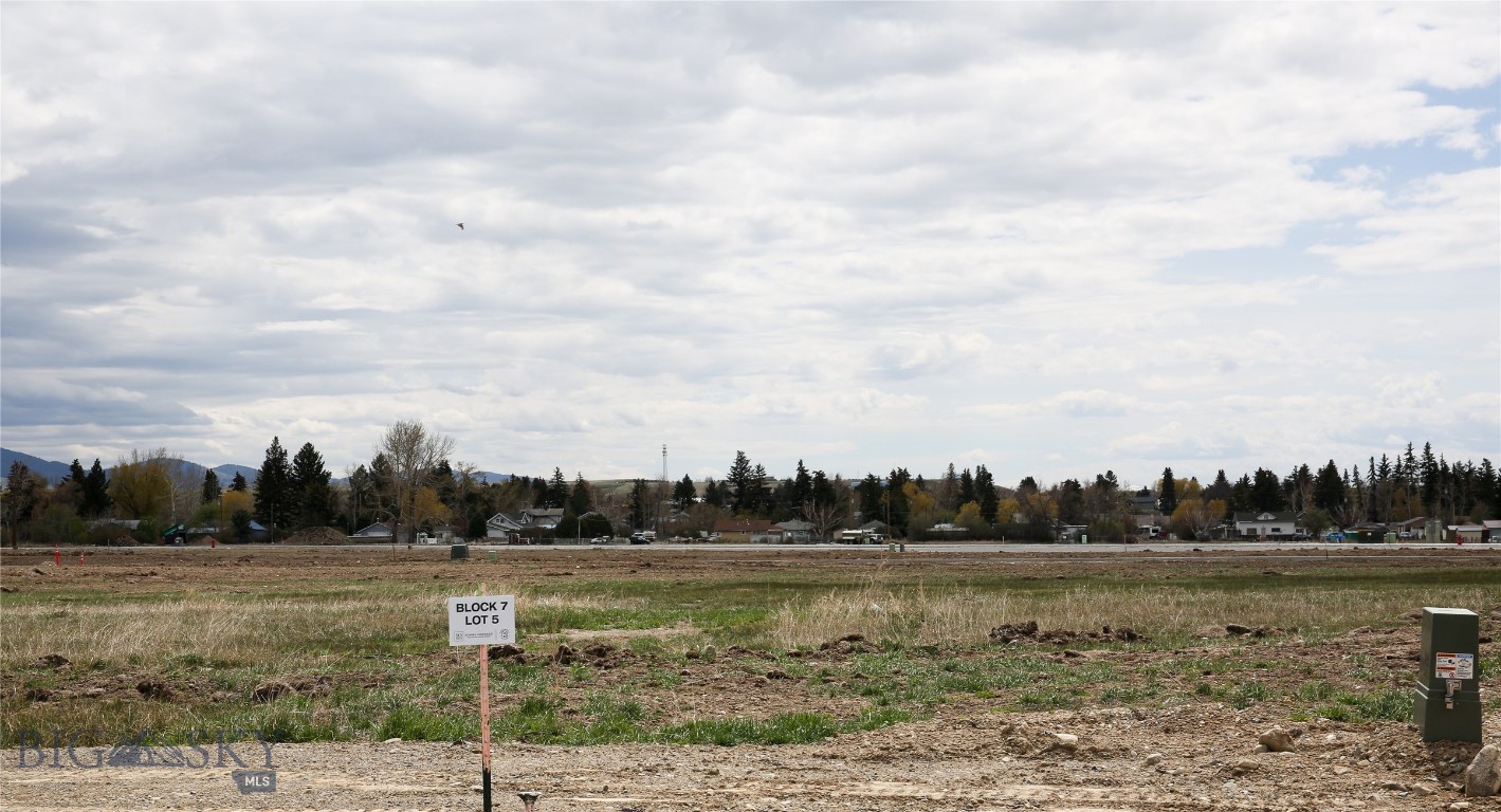 Beaumont Place Addition - Land