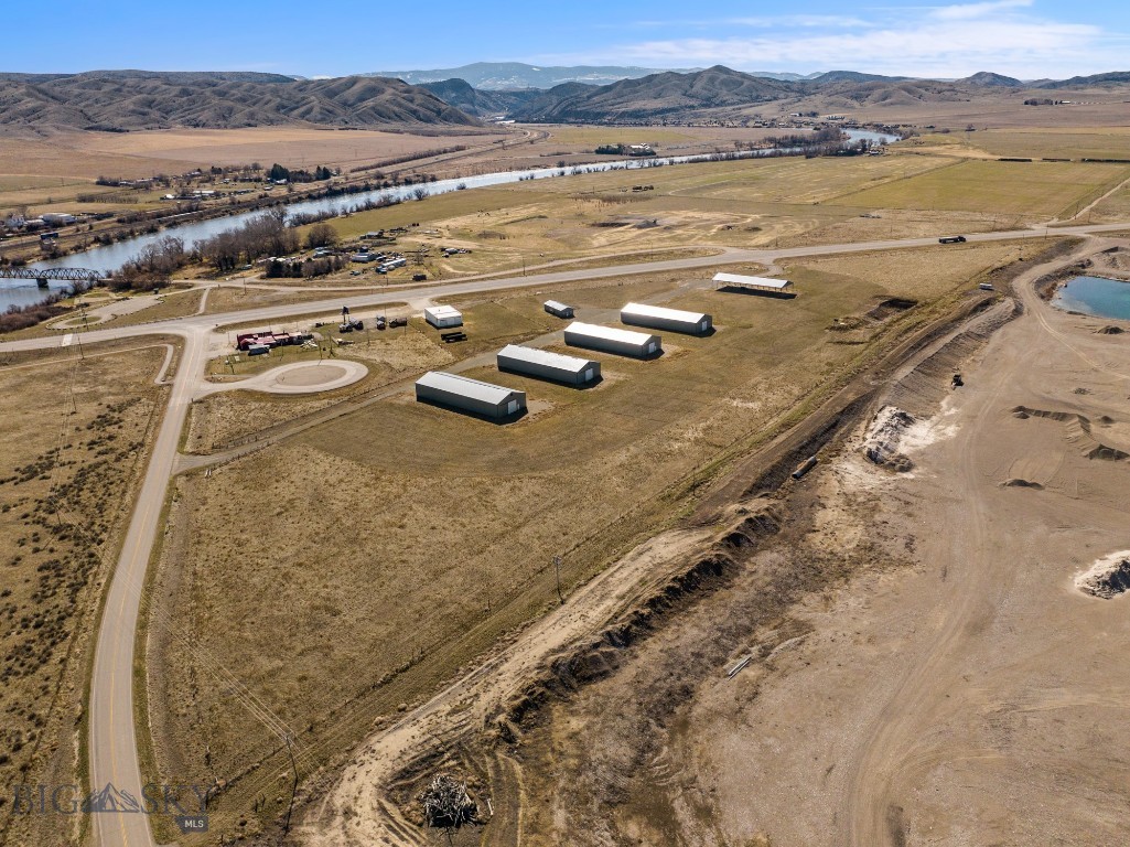 8866 Hwy 287