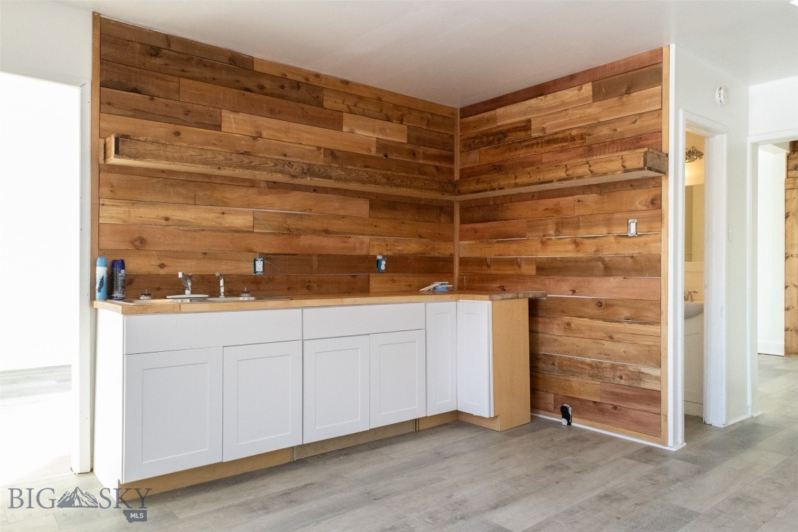 Butte, Montana 59701, United States, 3 Bedrooms Bedrooms, ,2 BathroomsBathrooms,Residential,Pending,6346