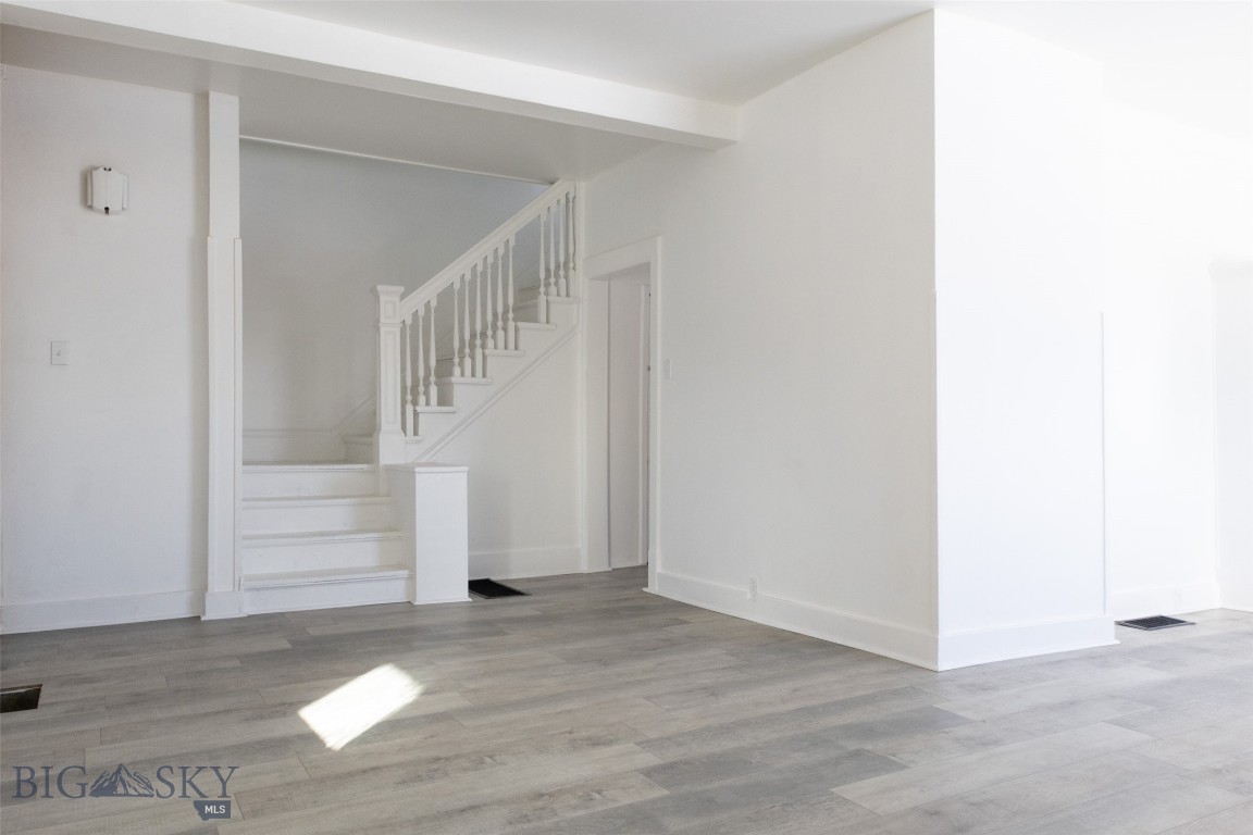 Butte, Montana 59701, United States, 3 Bedrooms Bedrooms, ,2 BathroomsBathrooms,Residential,Pending,6346