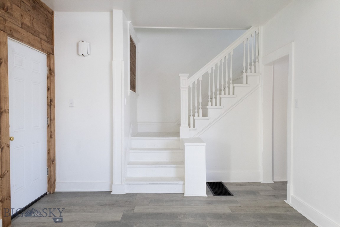 Butte, Montana 59701, United States, 3 Bedrooms Bedrooms, ,2 BathroomsBathrooms,Residential,Pending,6346