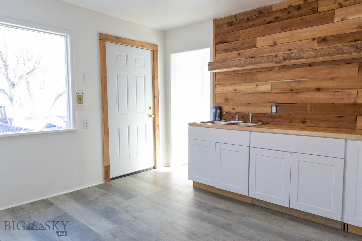 Butte, Montana 59701, United States, 3 Bedrooms Bedrooms, ,2 BathroomsBathrooms,Residential,Pending,6346