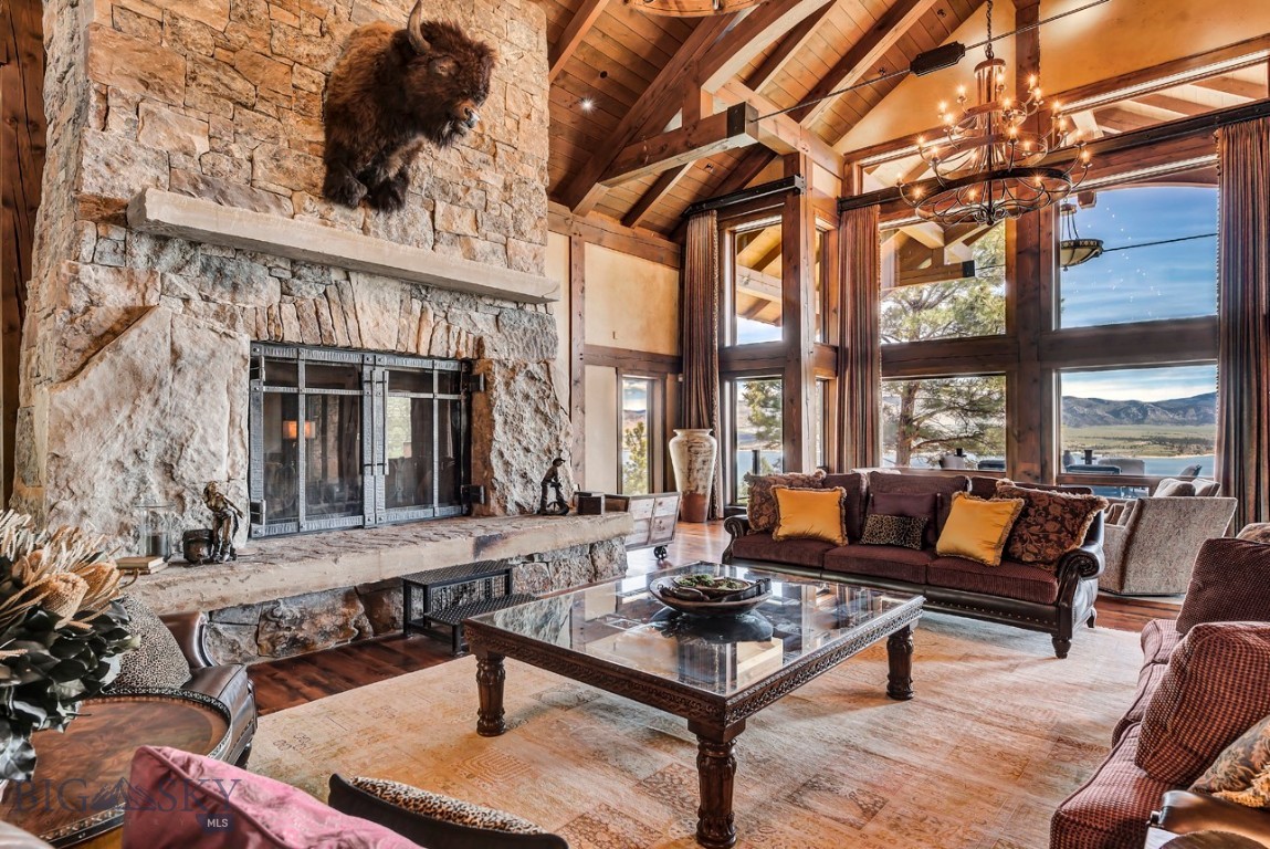 Helena, Montana 59602, United States, 10 Bedrooms Bedrooms, ,8 BathroomsBathrooms,Residential,Pending,61716