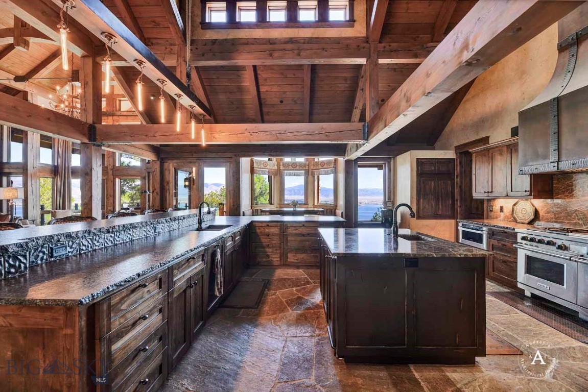 Helena, Montana 59602, United States, 10 Bedrooms Bedrooms, ,8 BathroomsBathrooms,Residential,Pending,61716