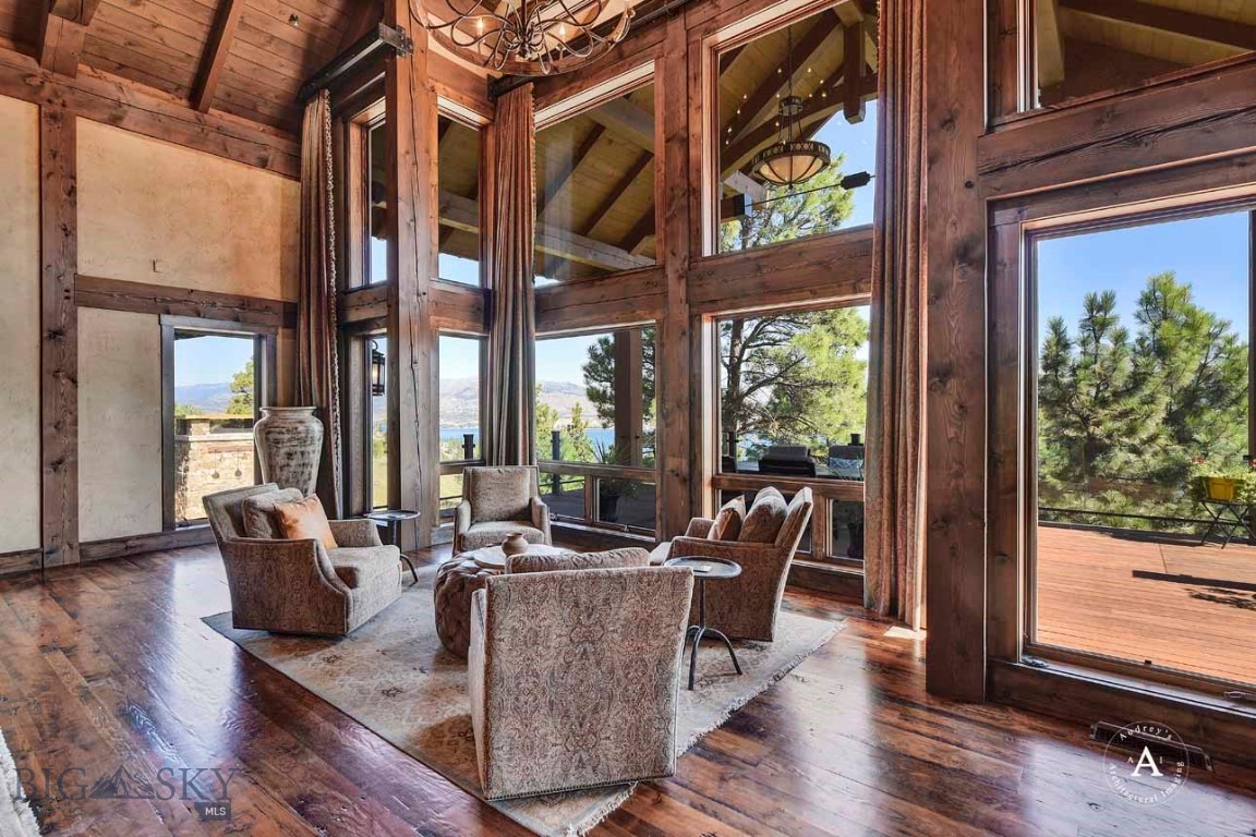 Helena, Montana 59602, United States, 10 Bedrooms Bedrooms, ,8 BathroomsBathrooms,Residential,Pending,61716