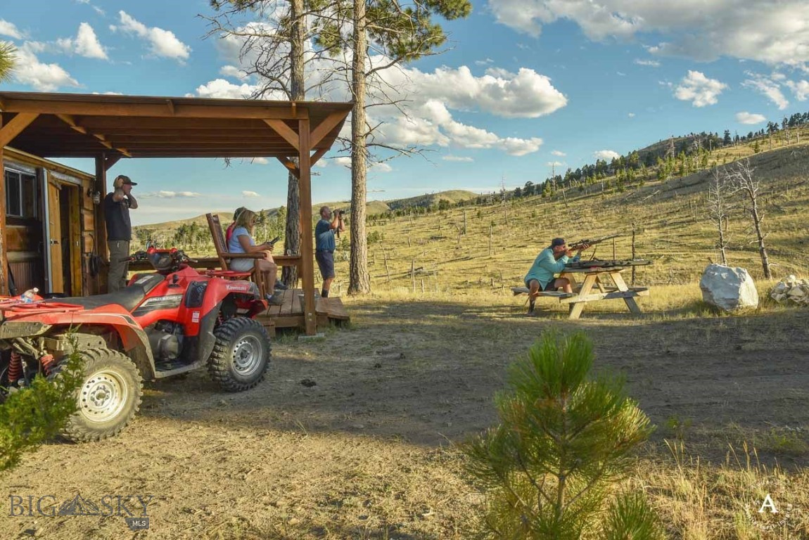 Helena, Montana 59602, United States, 10 Bedrooms Bedrooms, ,8 BathroomsBathrooms,Residential,Pending,61716