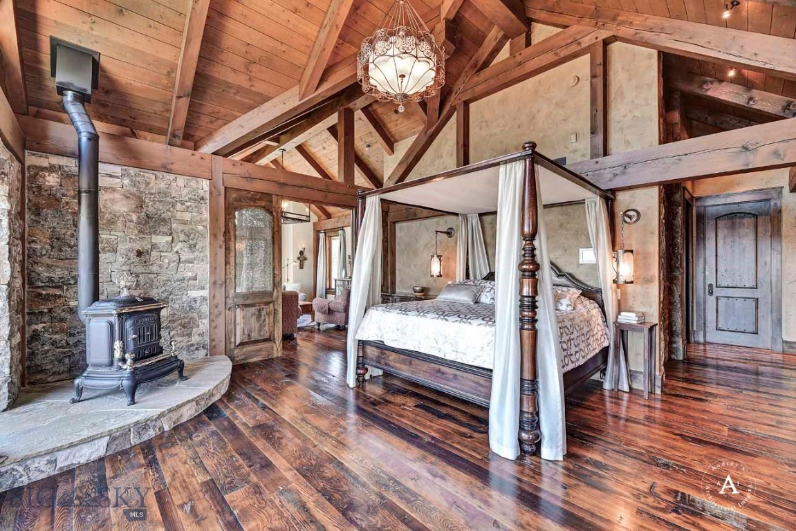 Helena, Montana 59602, United States, 10 Bedrooms Bedrooms, ,8 BathroomsBathrooms,Residential,Pending,61716