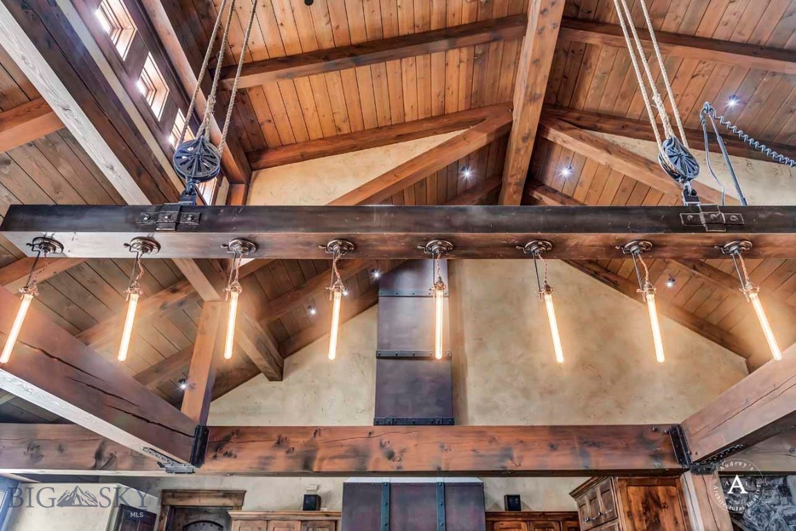 Helena, Montana 59602, United States, 10 Bedrooms Bedrooms, ,8 BathroomsBathrooms,Residential,Pending,61716