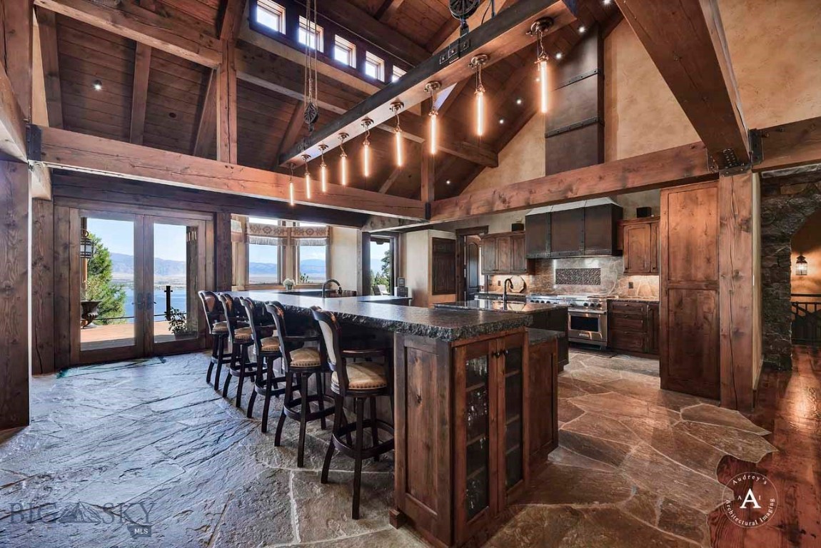 Helena, Montana 59602, United States, 10 Bedrooms Bedrooms, ,8 BathroomsBathrooms,Residential,Pending,61716