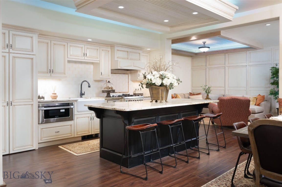 Helena, Montana 59602, United States, 10 Bedrooms Bedrooms, ,8 BathroomsBathrooms,Residential,Pending,61716