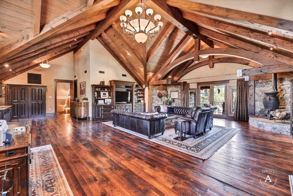 Helena, Montana 59602, United States, 10 Bedrooms Bedrooms, ,8 BathroomsBathrooms,Residential,Pending,61716