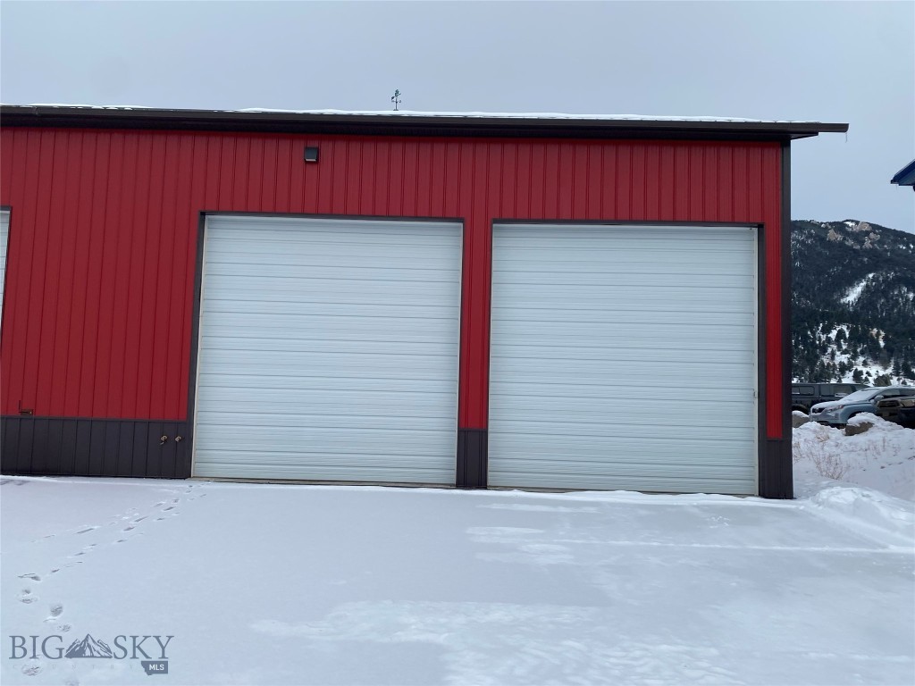 Lazy J South - Commercial Sale