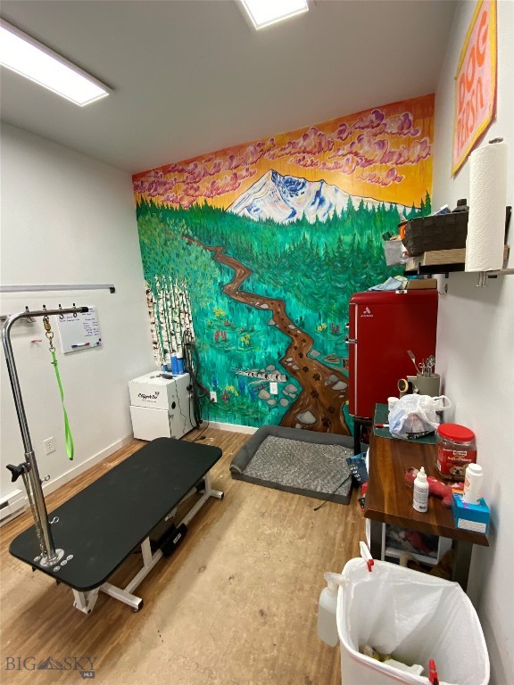 Lazy J South - Commercial Sale