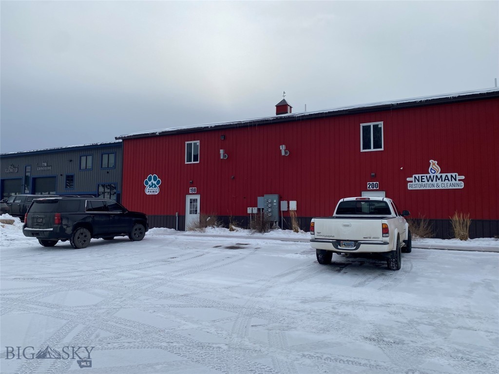 Lazy J South - Commercial Sale