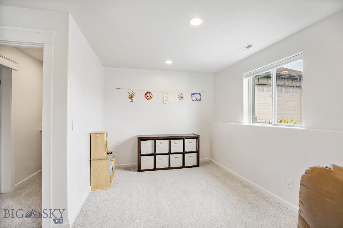 Belgrade, Montana 59714, United States, 4 Bedrooms Bedrooms, ,3 BathroomsBathrooms,Residential,Contingent,60321