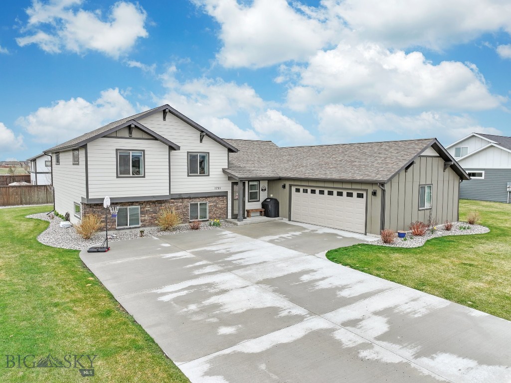 Belgrade, Montana 59714, United States, 4 Bedrooms Bedrooms, ,3 BathroomsBathrooms,Residential,Contingent,60321