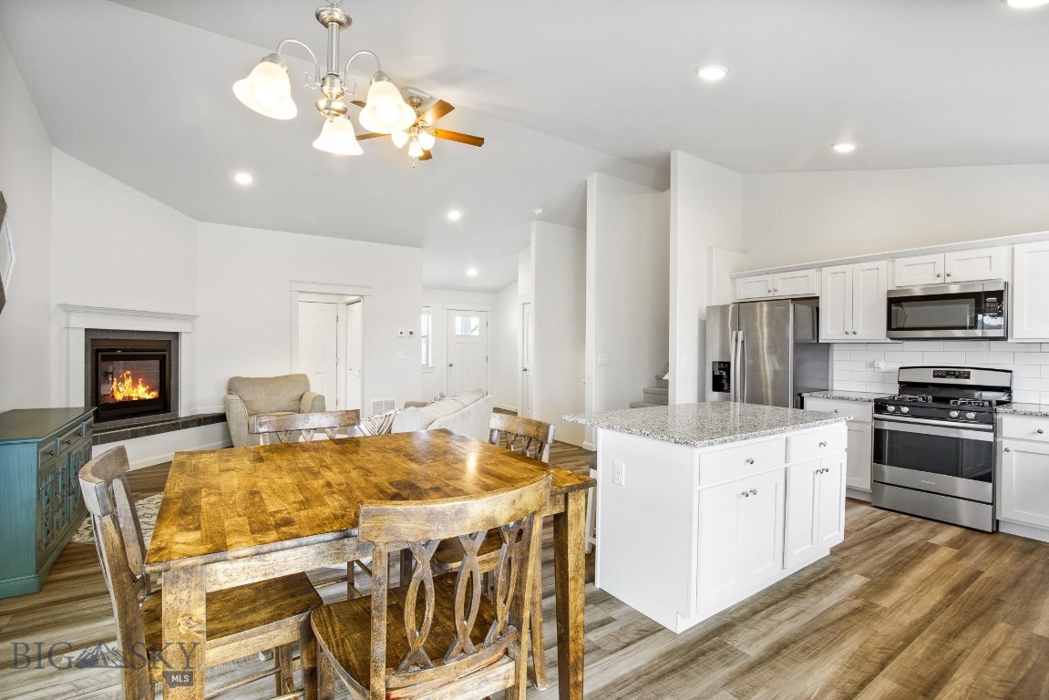 Belgrade, Montana 59714, United States, 4 Bedrooms Bedrooms, ,3 BathroomsBathrooms,Residential,Contingent,60321