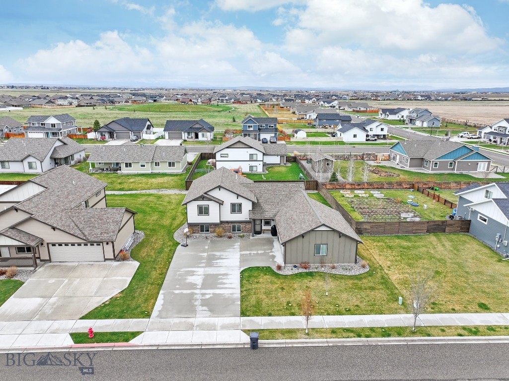 Belgrade, Montana 59714, United States, 4 Bedrooms Bedrooms, ,3 BathroomsBathrooms,Residential,Contingent,60321