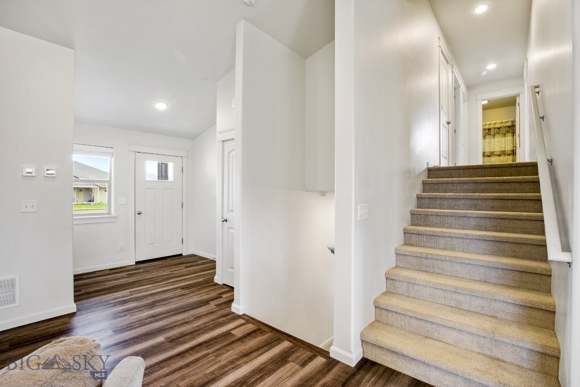 Belgrade, Montana 59714, United States, 4 Bedrooms Bedrooms, ,3 BathroomsBathrooms,Residential,Contingent,60321