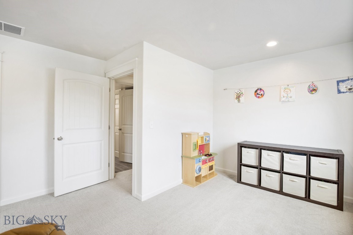 Belgrade, Montana 59714, United States, 4 Bedrooms Bedrooms, ,3 BathroomsBathrooms,Residential,Contingent,60321