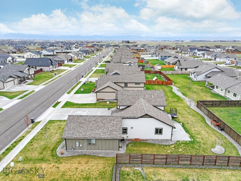 Belgrade, Montana 59714, United States, 4 Bedrooms Bedrooms, ,3 BathroomsBathrooms,Residential,Contingent,60321