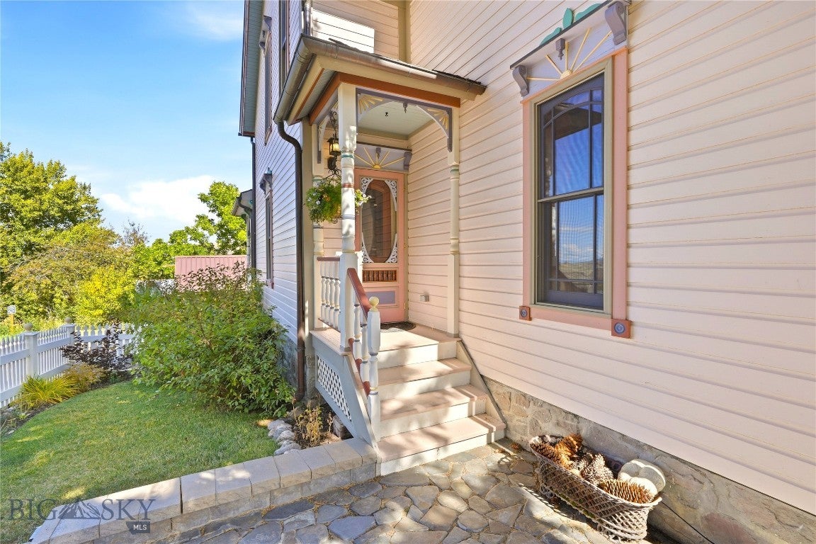 201 E Idaho Street