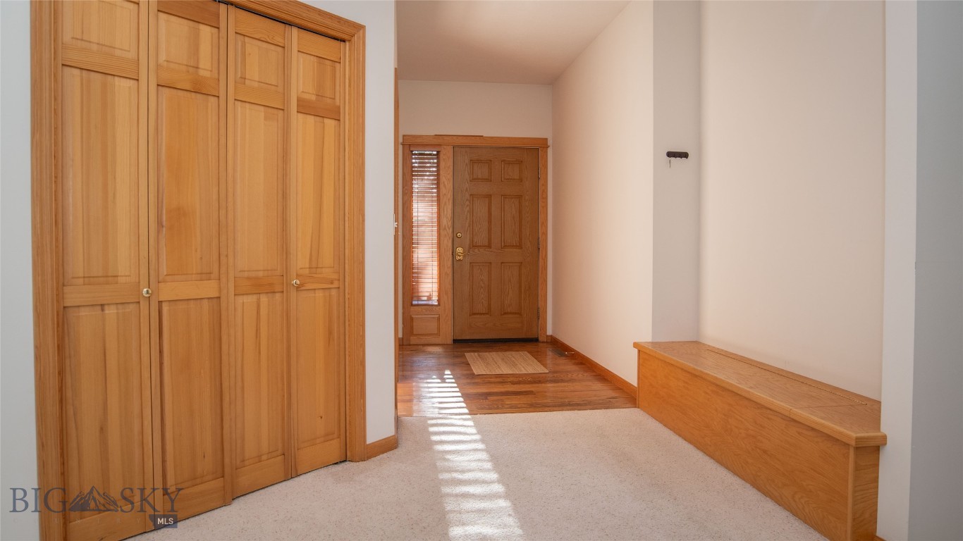 Highwood Est condo - Residential
