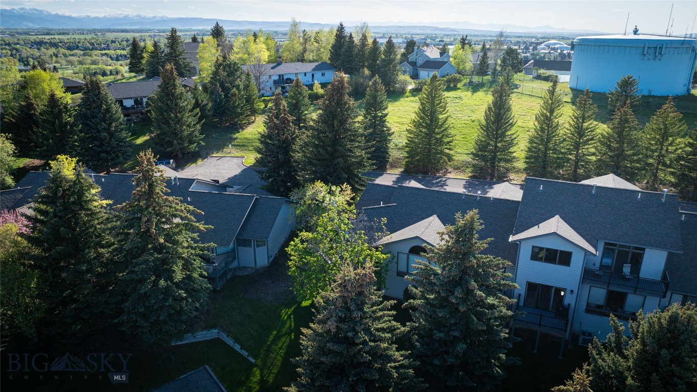Highwood Est condo - Residential