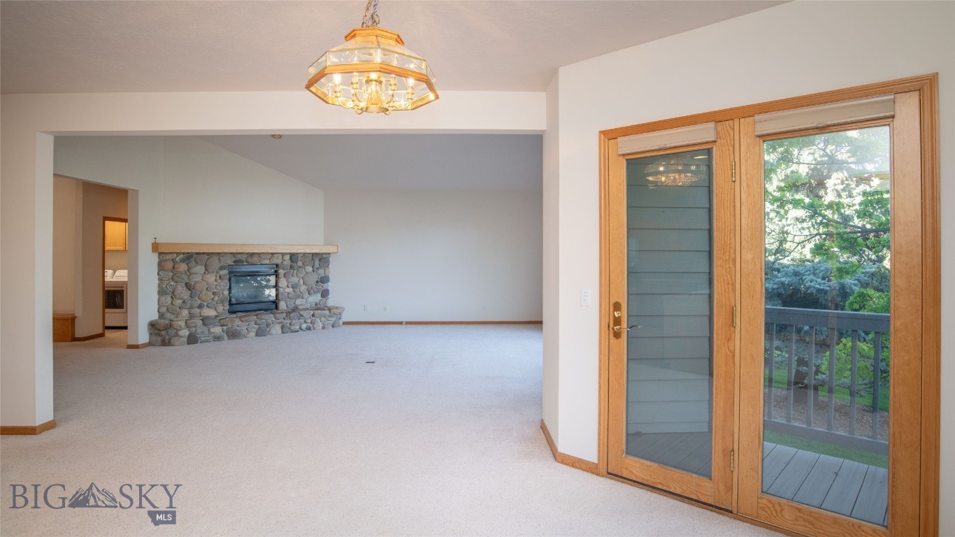Highwood Est condo - Residential