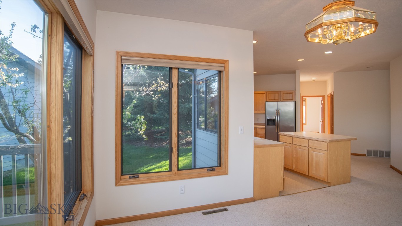 Highwood Est condo - Residential