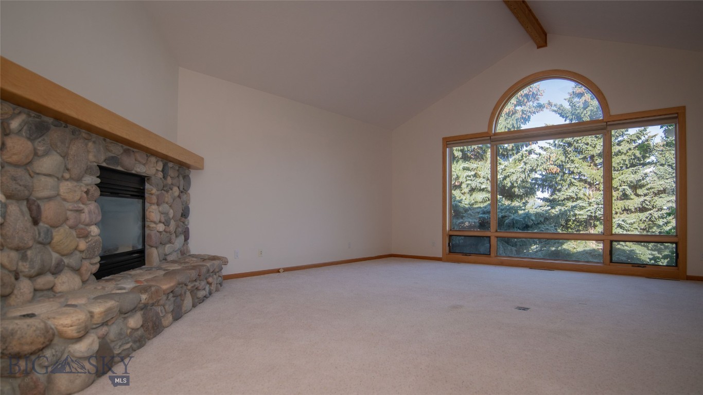 Highwood Est condo - Residential