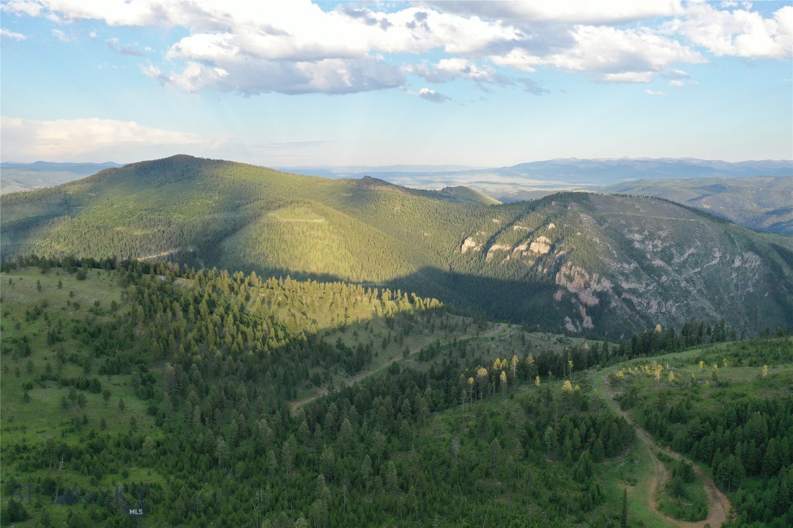 2 Tract, Garnet Range