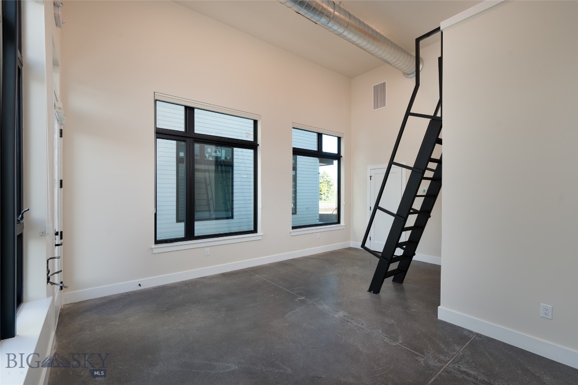 2352 Vaquero Parkway 106