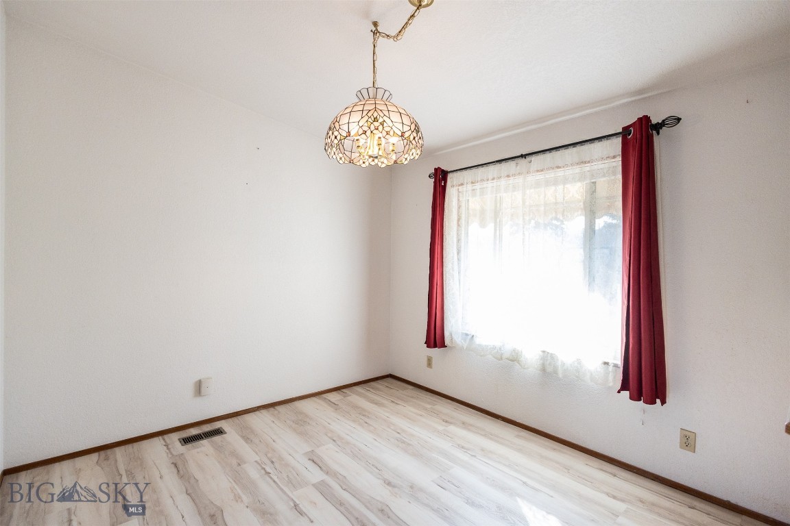 Butte, Montana 59701, United States, 3 Bedrooms Bedrooms, ,2 BathroomsBathrooms,Residential,Contingent,39943