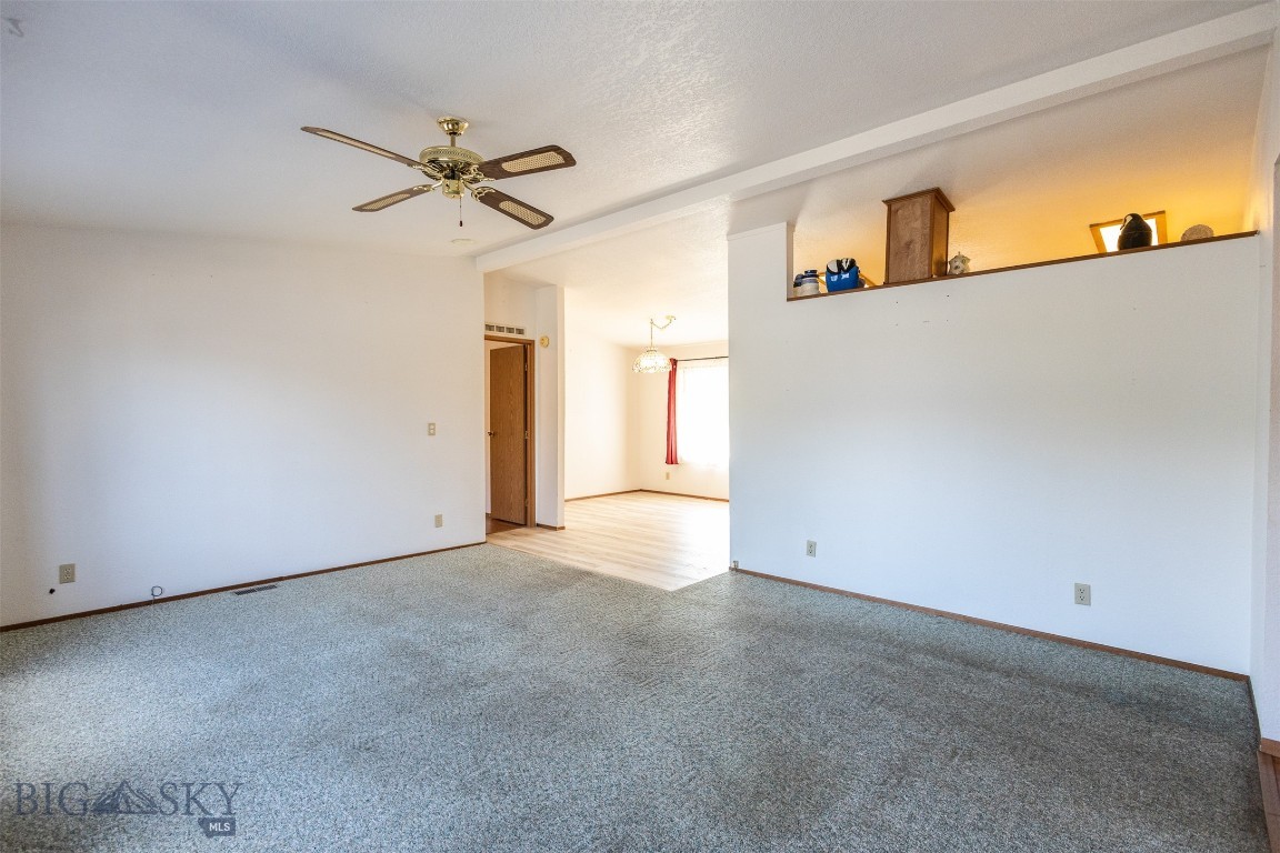 Butte, Montana 59701, United States, 3 Bedrooms Bedrooms, ,2 BathroomsBathrooms,Residential,Contingent,39943