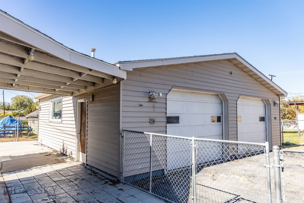 Butte, Montana 59701, United States, 3 Bedrooms Bedrooms, ,2 BathroomsBathrooms,Residential,Contingent,39943