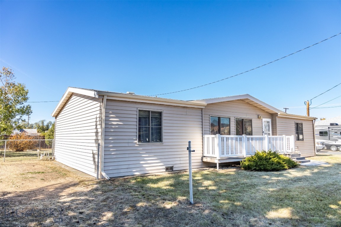 Butte, Montana 59701, United States, 3 Bedrooms Bedrooms, ,2 BathroomsBathrooms,Residential,Contingent,39943