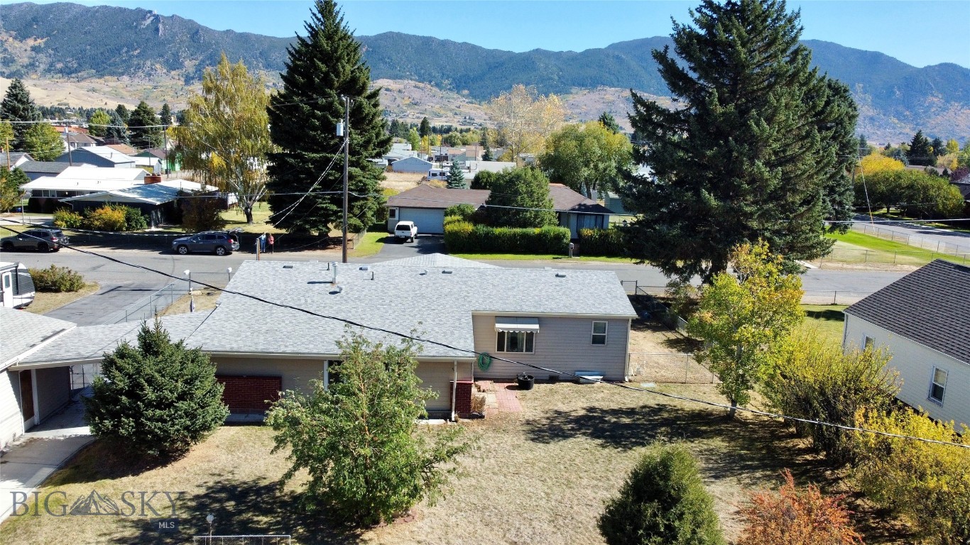 Butte, Montana 59701, United States, 3 Bedrooms Bedrooms, ,2 BathroomsBathrooms,Residential,Contingent,39943