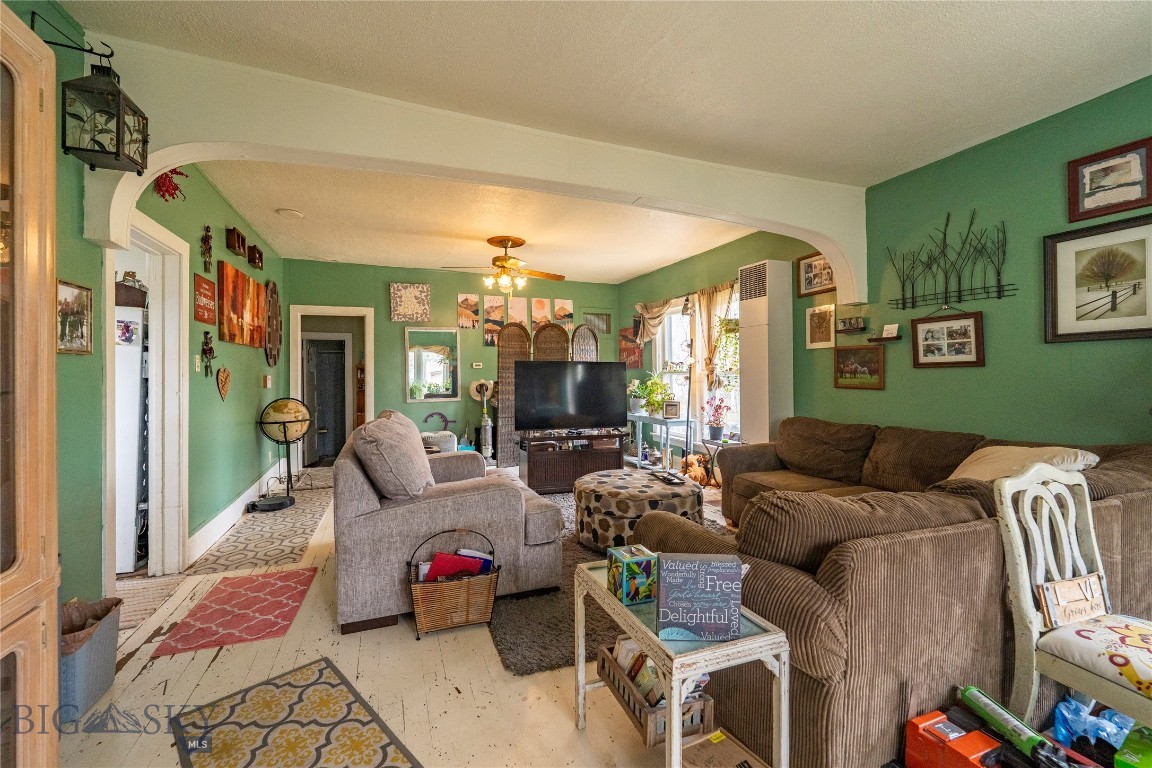 124 S M Street