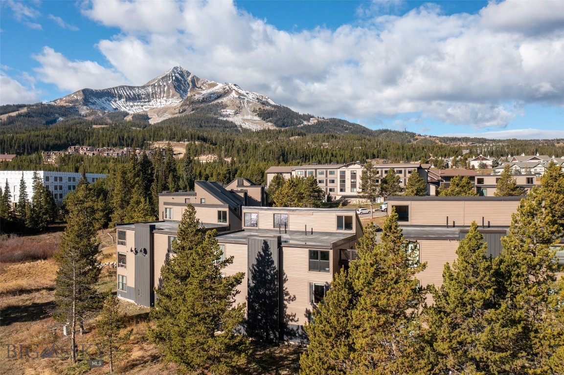 Hill Condos - Residential