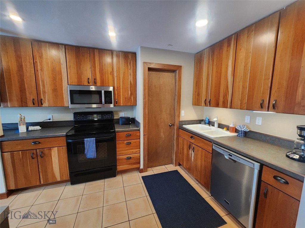 Hill Condos - Residential