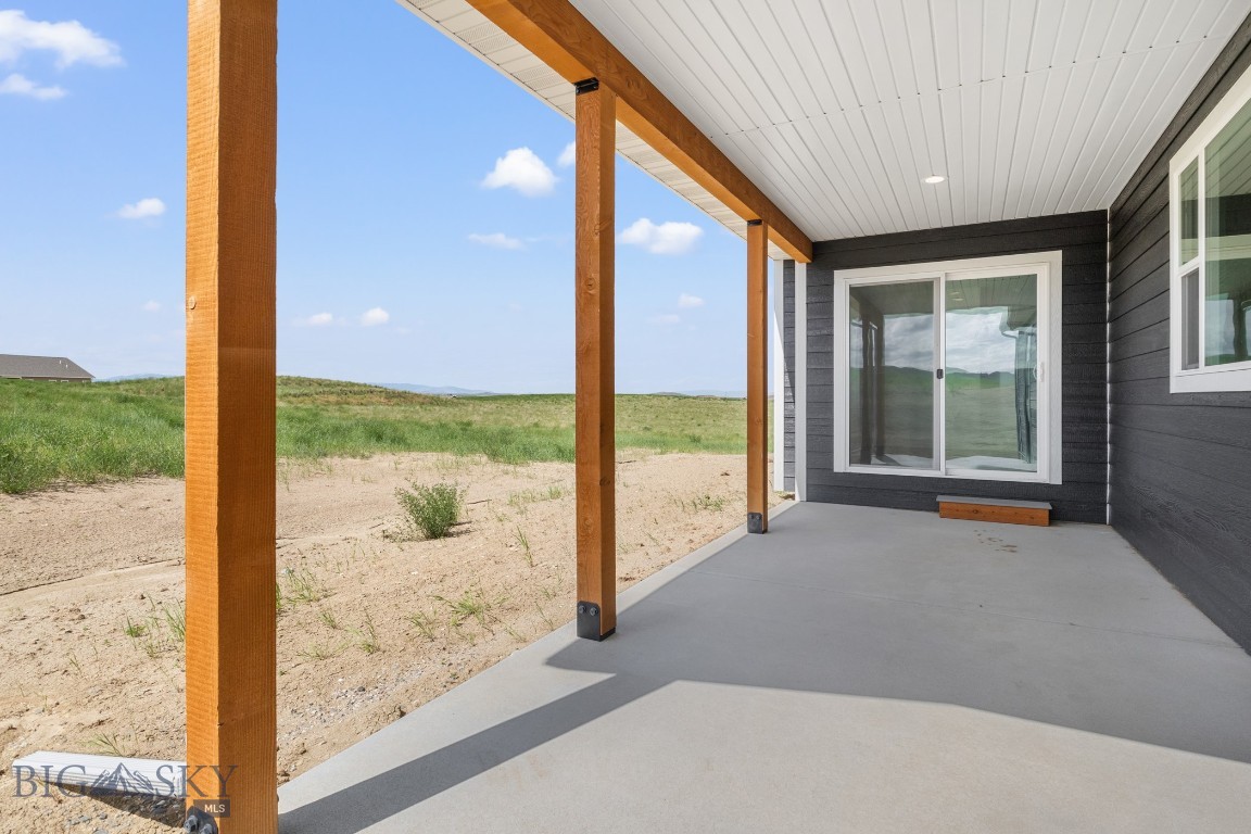 36 W Overland Trail
