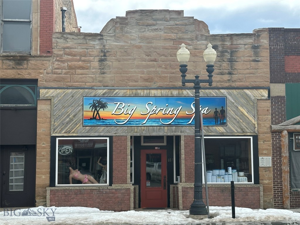 Beautiful Main Street building in the heart of downtown Lewistown. This spacious building was formerly used to run a spa with various tanning beds, spray tan room, massage rooms, and more. The electrical is all upgraded to service the machines. The building is truly a blank canvas awaiting the idea and business of an ambitious entrepreneur. Lewistown is a thriving community. VACOM plans to have its U.S. headquarters in Lewistown and running in 2027. When it reaches full production capacity, likely in 2029, the $90 million VACOM facility is expected to employ 500 people. Opportunities abound! The second story of the building could easily be converted to an apartment as it already has a full bathroom and it could have separate access. There is a loading dock and plenty of storage for any kind of business.