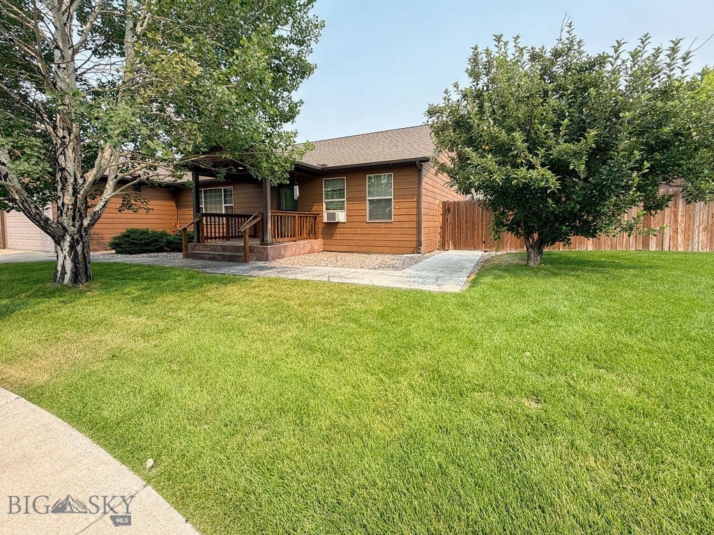 904 Ernie Court